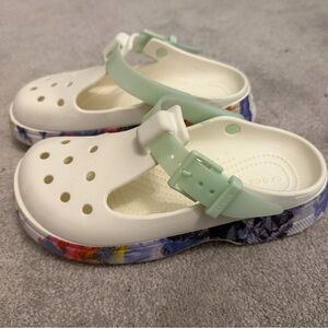 Women's Classic Mary Jane Wildflower Clog EUC